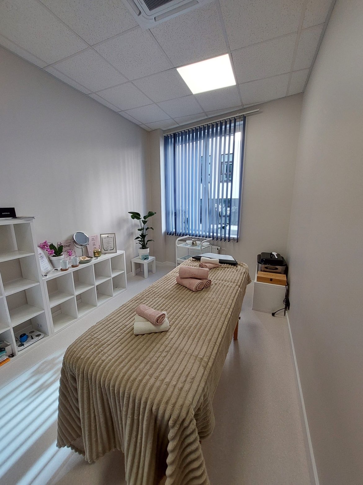 Mierīga procedūru telpa Your Wellness salonā